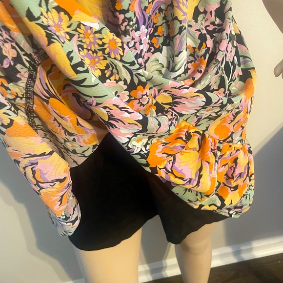 Lulu's Smocked flower sundress - Picture 4 of 7